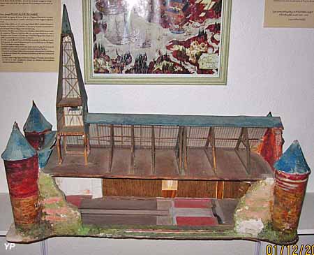 Musée de la Thiérache - maquette d'une église fortifiée