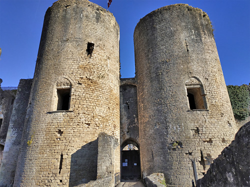 Château de Villandraut