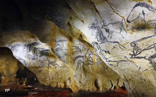 Grotte Chauvet 2 - le panneau des chevaux réalisé par Gilles Tosello