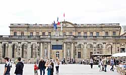 Palais Rohan - Hôtel de ville de Bordeaux (doc. Yalta Production)