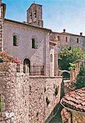 Village de Laroque (doc. Association de sauvegarde et de la mise en valeur 
de la chapelle Saint-Jean et du patrimoine historique de Laroque-Aynier)