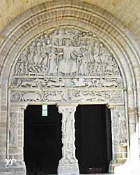 Abbatiale Saint-Pierre - portail (doc. OT Beaulieu)