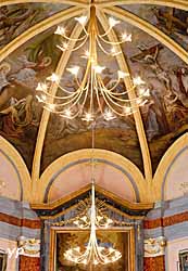 Luminaires de l'église Saint-Hippolyte de Thonon-les-Bains (Haute-Savoie)