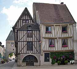 Village médiéval de Noyers-sur-Serein (doc. SI du Canton de Noyers)