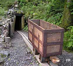 Porche de la mine Saint Thomas (doc. Les Hautes-Mynes)