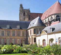 Jardin de l'orangerie de l'Archevêché (doc. Office de Tourisme de Sens et du Sénonais)