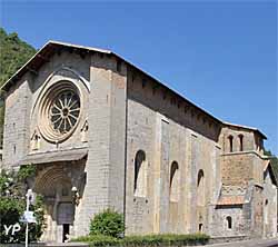 Cathédrale Notre-Dame-du-Bourg (doc. Yalta Production)