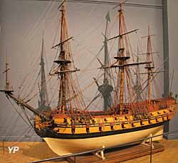 Le Louis le Grand, vaisseau de 50 canons du XVIIe s. (maquette, vers 1700) - Musée national de la Marine