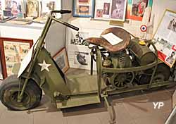 Musée Militaire - scooter Cushman modèle Airborne 53