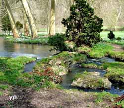 Parc et jardins du château d'Acquigny - chemin de Orches