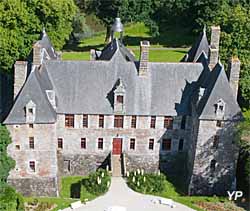 Château de Cerisy-la-Salle (doc. Archives Pontigny-Cerisy)