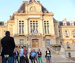 Hôtel de ville (doc. Office de tourisme du Grand Evreux)