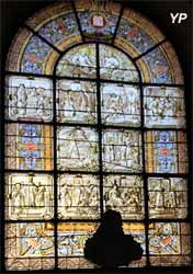 Église Notre-Dame - vitrail des Dix Commandements (H. Crauk, ateliers N. Lorin, 1885)