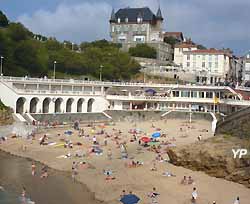 plage du Port-Vieux  Biarritz (doc. Yalta Production)