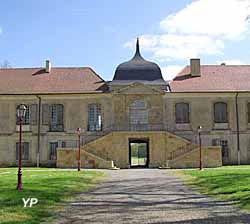 Château (doc. Centre Permanent d'Initiatives pour l'Environnement)