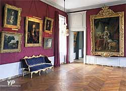 Château de Parentignat - grand salon Rouge