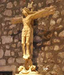 Christ en croix (XVe s.)