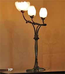 Lampe flambeau Magnolia (Louis Majorelle)