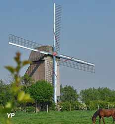 Moulin Den Leeuw (doc. Office de Tourisme des Hauts de Flandre)