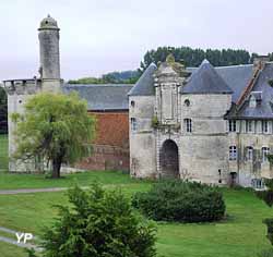 Château d'Esnes (doc. Amis du Château et du Terroir d'Esnes)