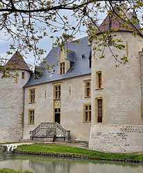 Château et jardins d'Ainay-le-Vieil