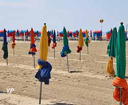 Les parasols de la plage de Deauville